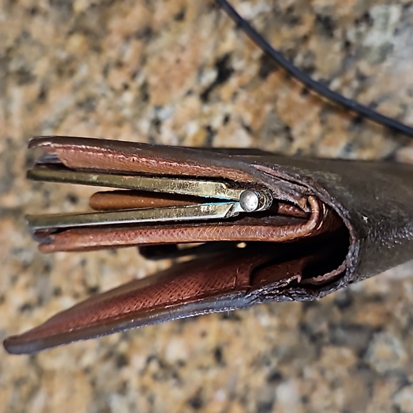 Louis vuitton wallet. Closet clearance - Picture 5 of 8